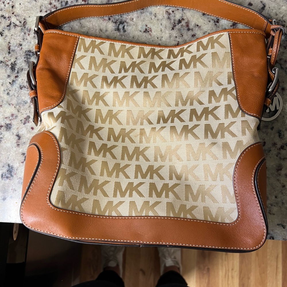 Michael Kors Genuine purse with shoulder strap